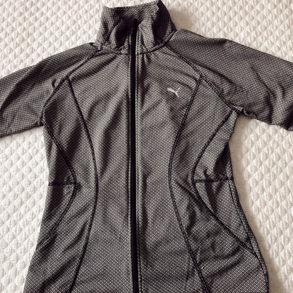 Full zip up - Picture 2 of 4